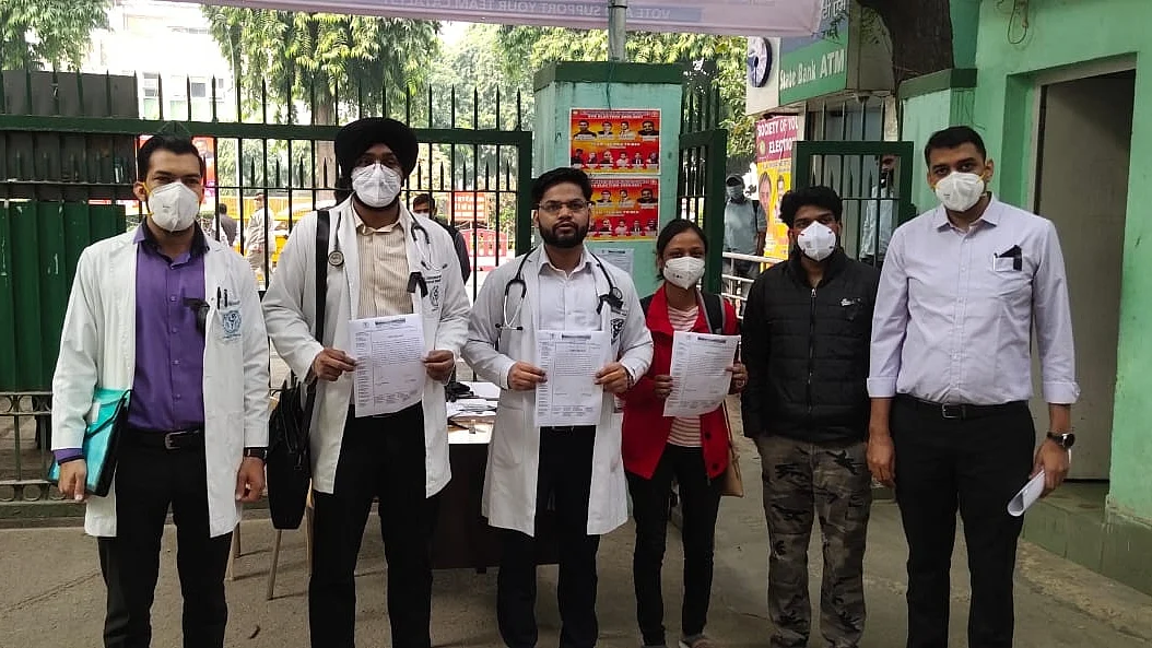 AIIMS, LNJP docs wear black ribbon in support of IMA strike call