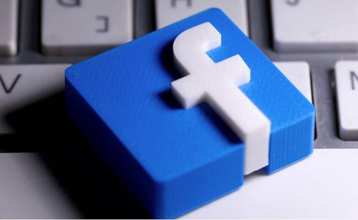 Govt accuses Facebook of discriminating against US workers