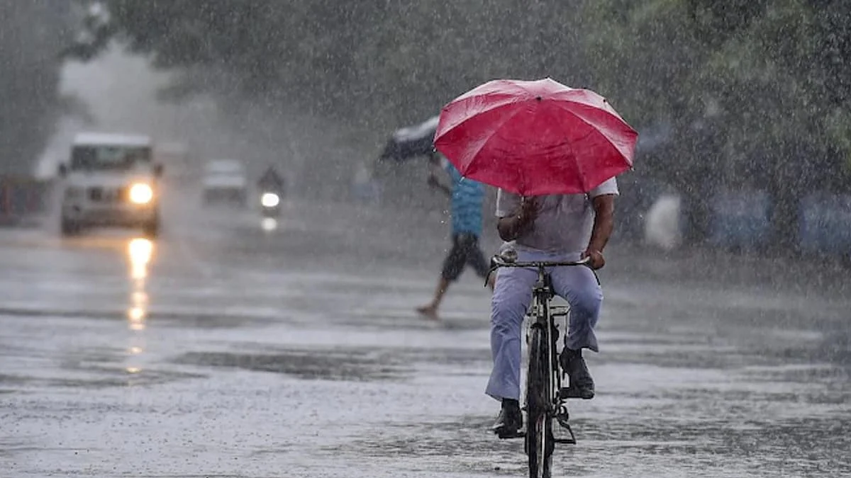 Light rain in Delhi, neighbouring areas