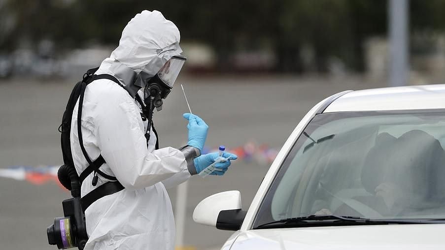 US facing 'big problem' as COVID-19 cases surge