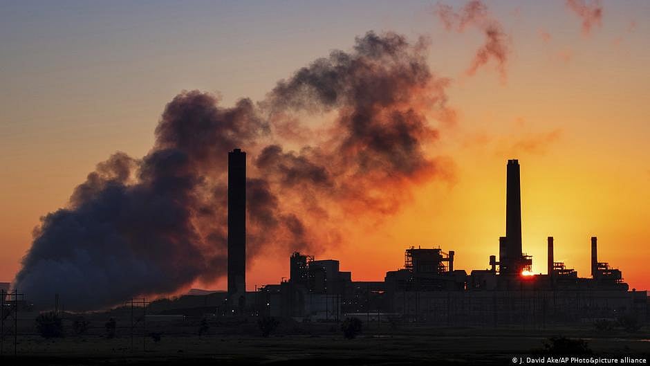 Representative image of carbon emission (photo: NH)