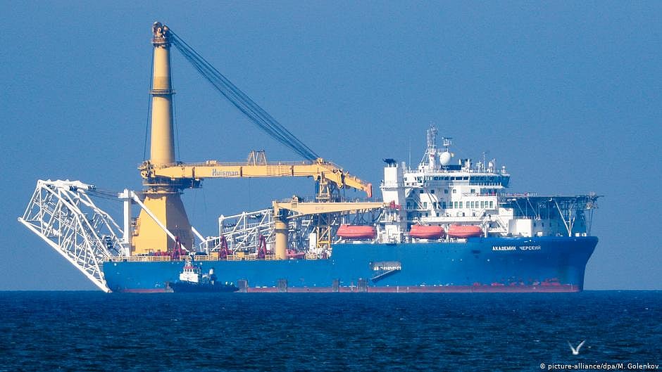 US widens sanctions waiver to allow purchase of Russian oil stranded at sea