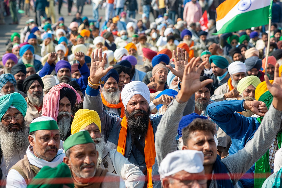 Farmers’ agitation gets politicised, NDA govt tries to wriggle out of crisis using various tactics
