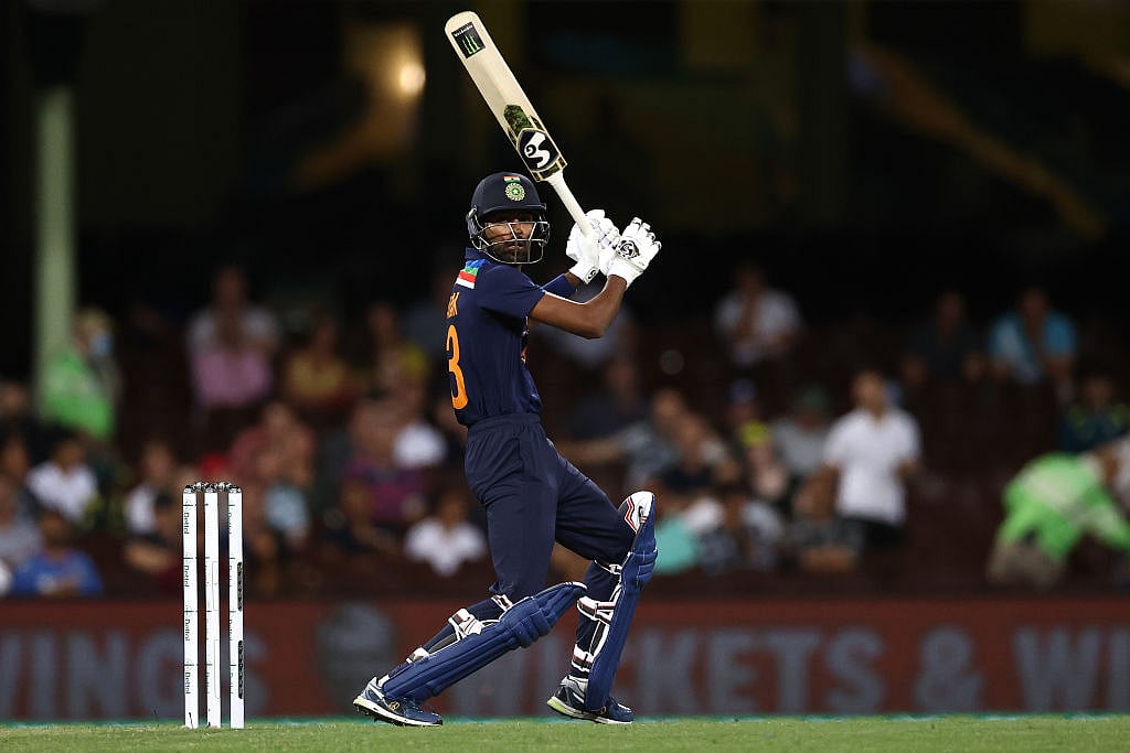 Dhawan, Pandya seal T20 series win for India