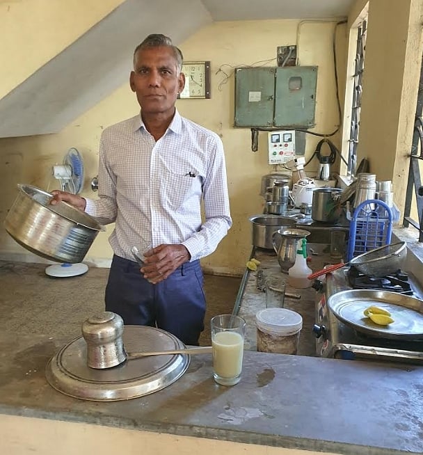 Unique! Ex-banker uses pressure cooker steam to cure post COVID-19 symptoms  
