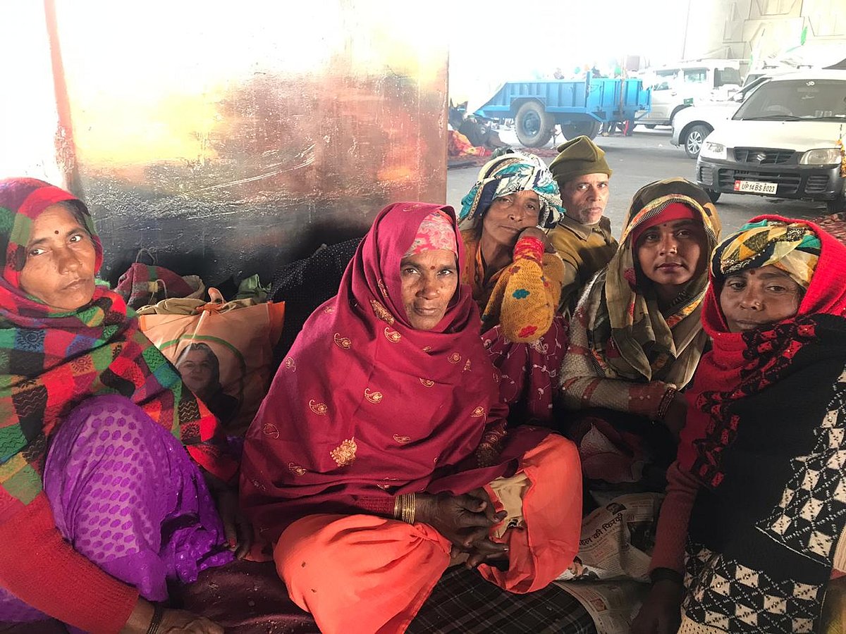 Sugarcane dues, high power tariff, loans drive UP farmers to Ghazipur protest site