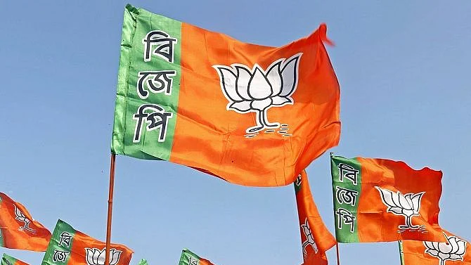 West Bengal: Seeds of discontent in BJP as turncoats join saffron fold