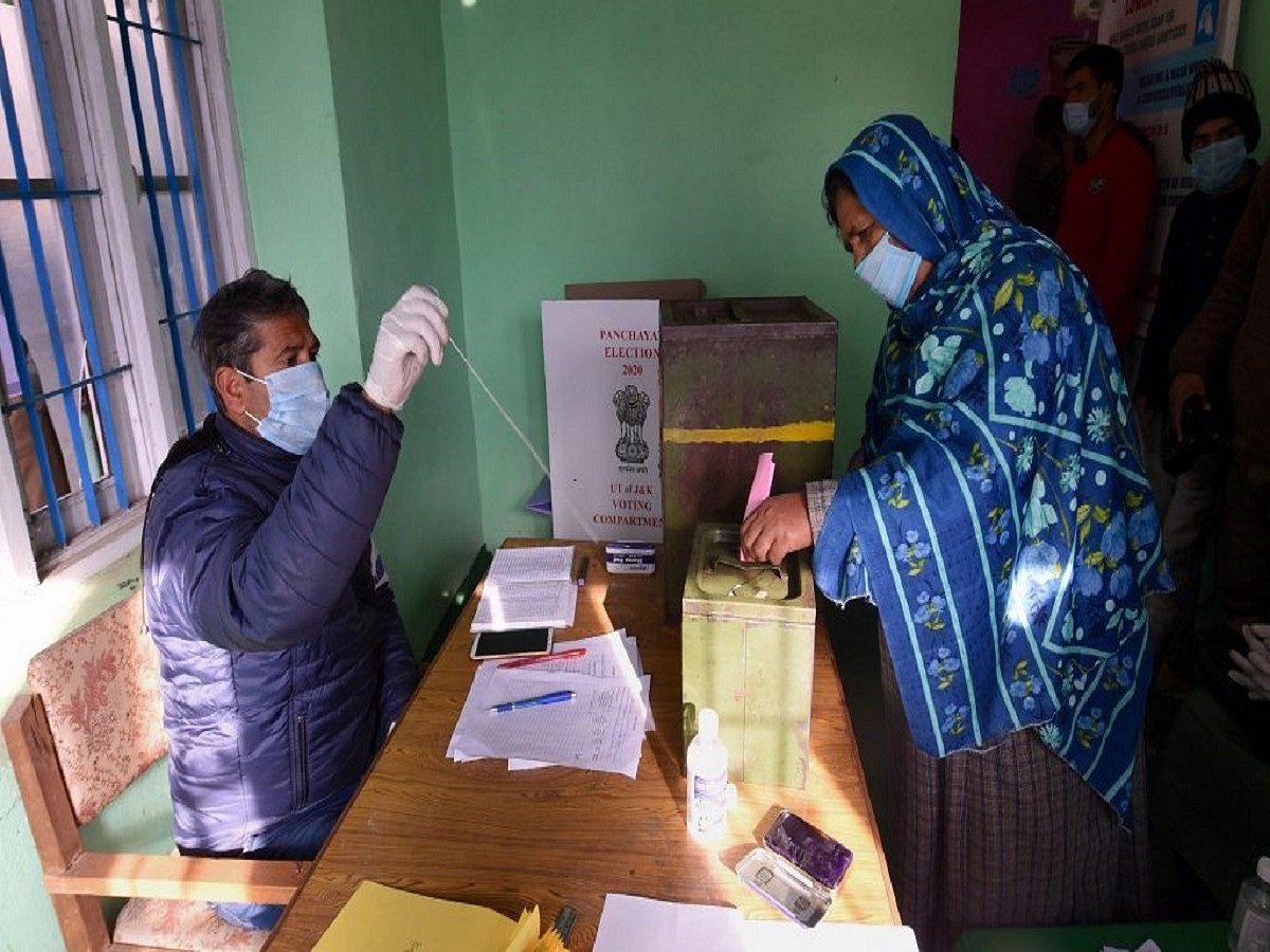 Low voter turn out in J&K polls an indicator of people losing faith in democratic institutions of India?