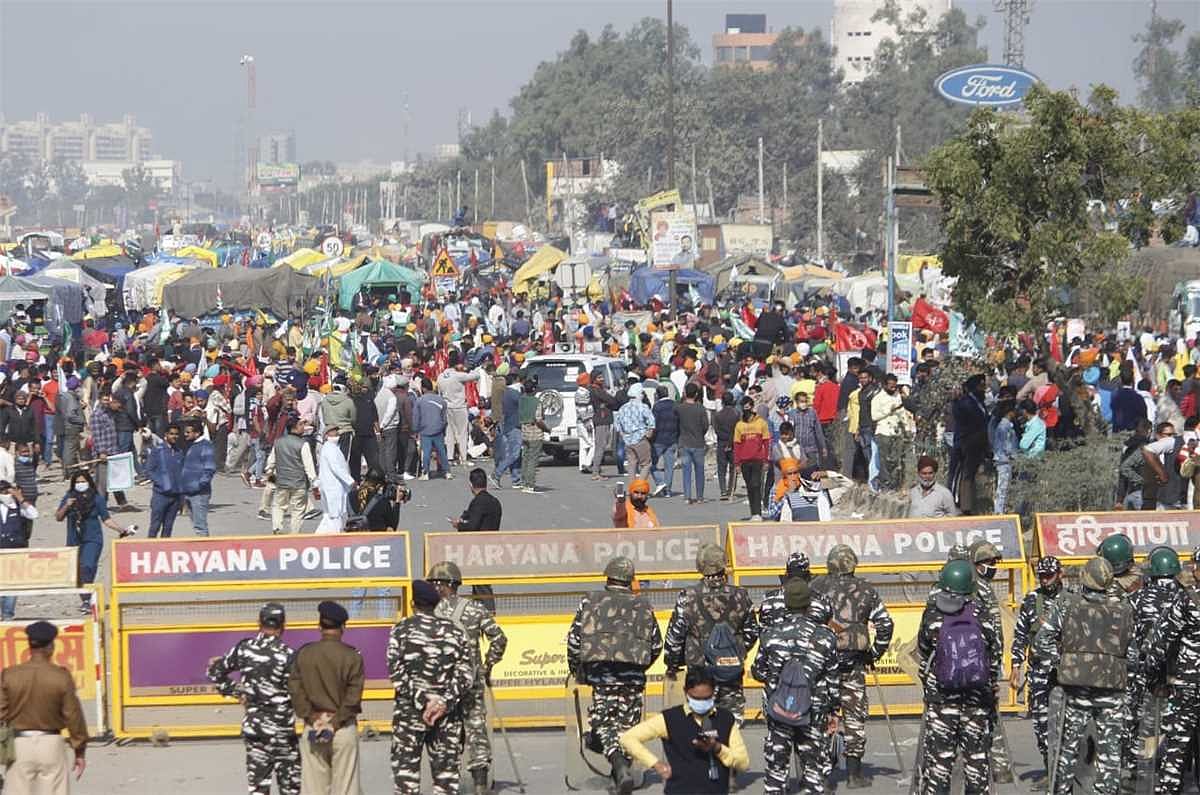 More batches of farmers from Punjab and Haryana head to Delhi amidst standoff with govt 
