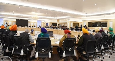 Govt-farmer meeting inconclusive again; Next round on January 19