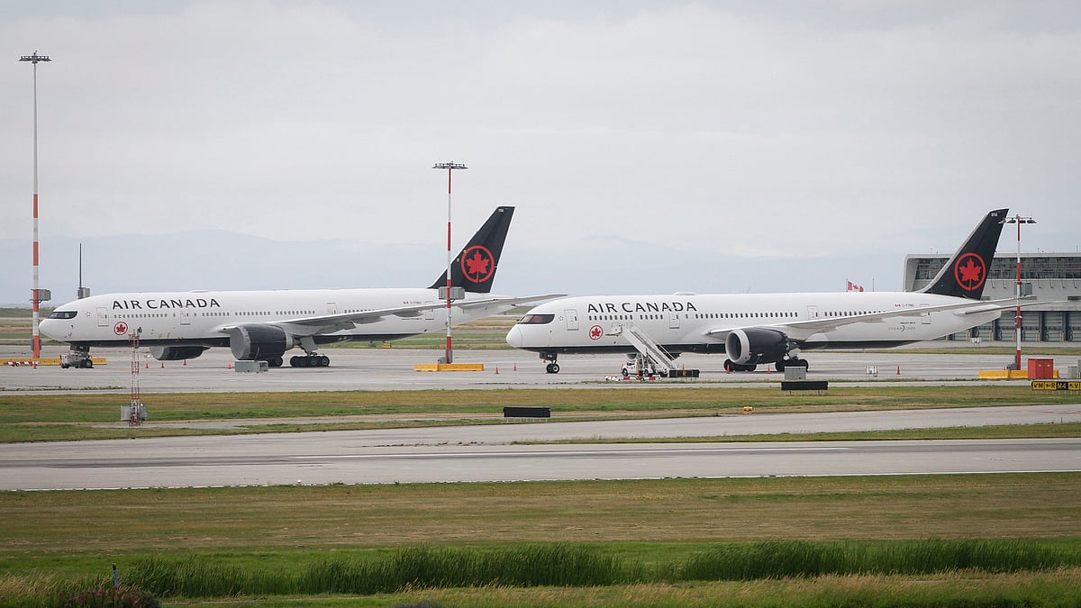 Air Canada lays off 1,700 employees