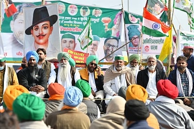  Samyukt Kisan Morcha calls off tractor parade, appeals to participants to return to protest sites