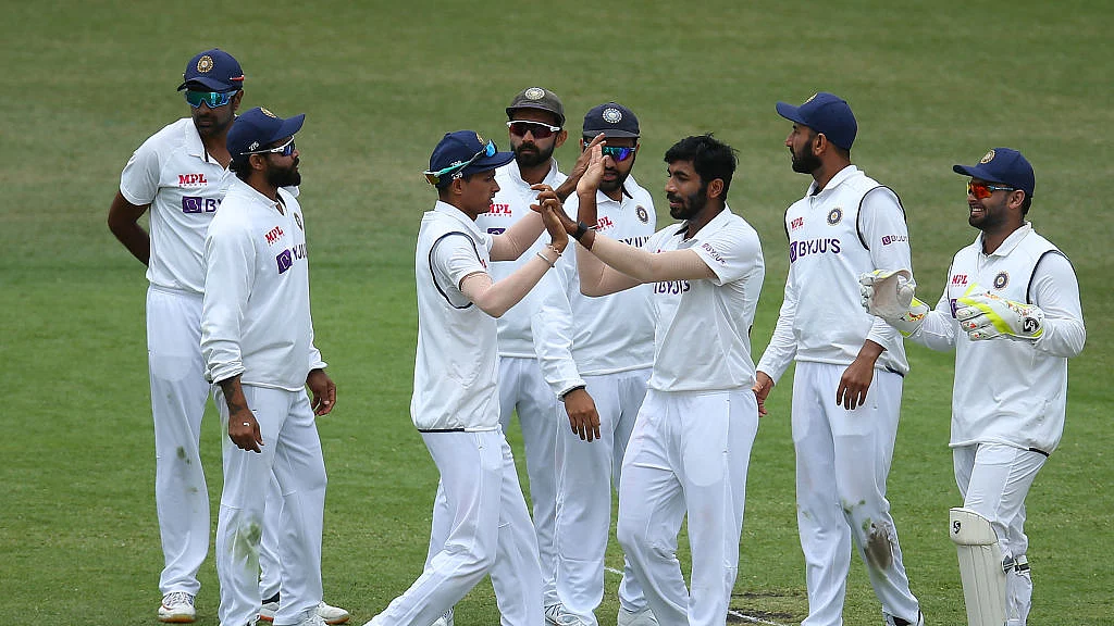 3rd Test: Australia all out for 338 in 1st innings