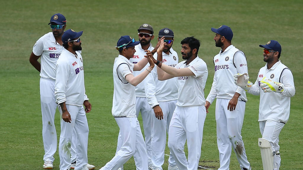 3rd Test: Australia all out for 338 in 1st innings