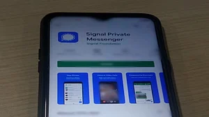 Signal ‘copies’ several WhatsApp features amid new user surge