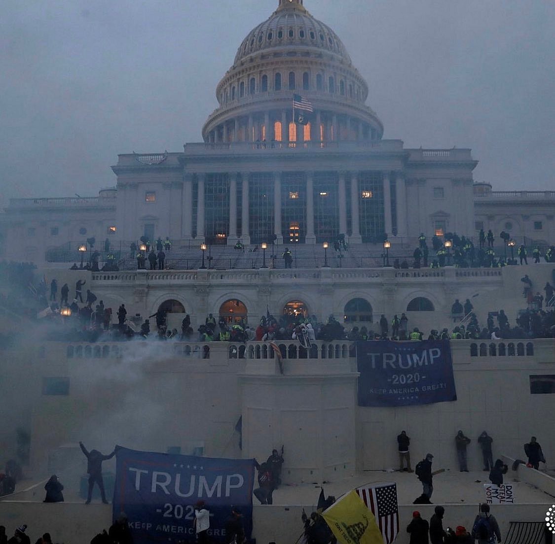 US deputy NSA, Melania Trump’s chief of staff, WH dy press secy resign after US Capitol protest