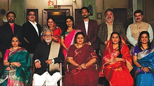 Death & ‘Duniyadaari’: Scenes after a funeral