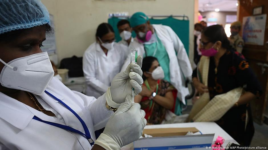 Vaccination for 45-plus stopped for three days in Gujarat