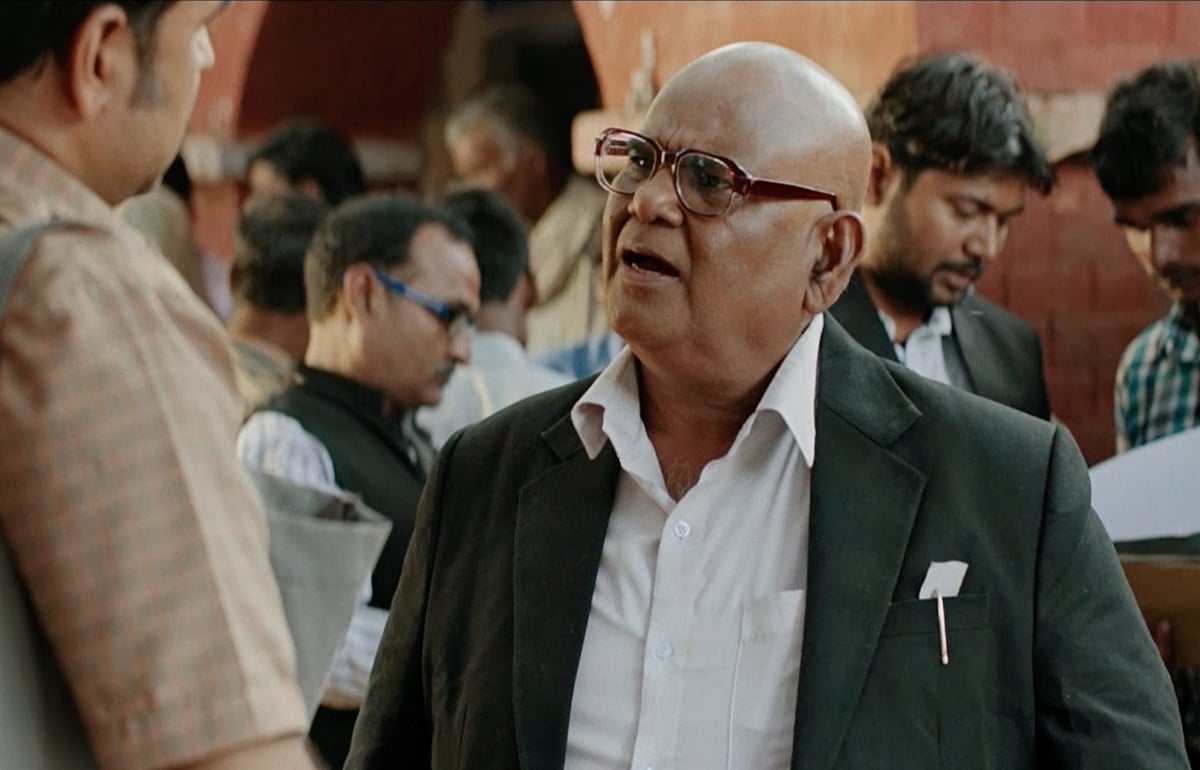 FILM REVIEW: ‘Kaagaz’ takes the viewers back to the hinterland and wears its provincial heart on its sleeve 