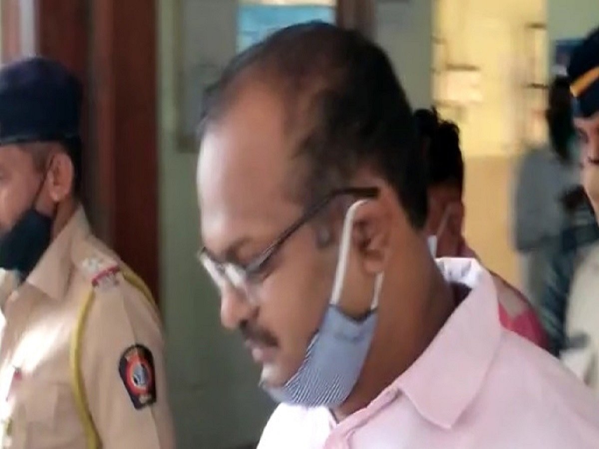 Mumbai ‘dabbawala’ official nabbed in loan fraud