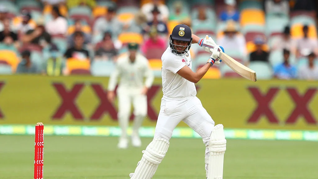 Gill fifty takes India to 83/1 at lunch on day five