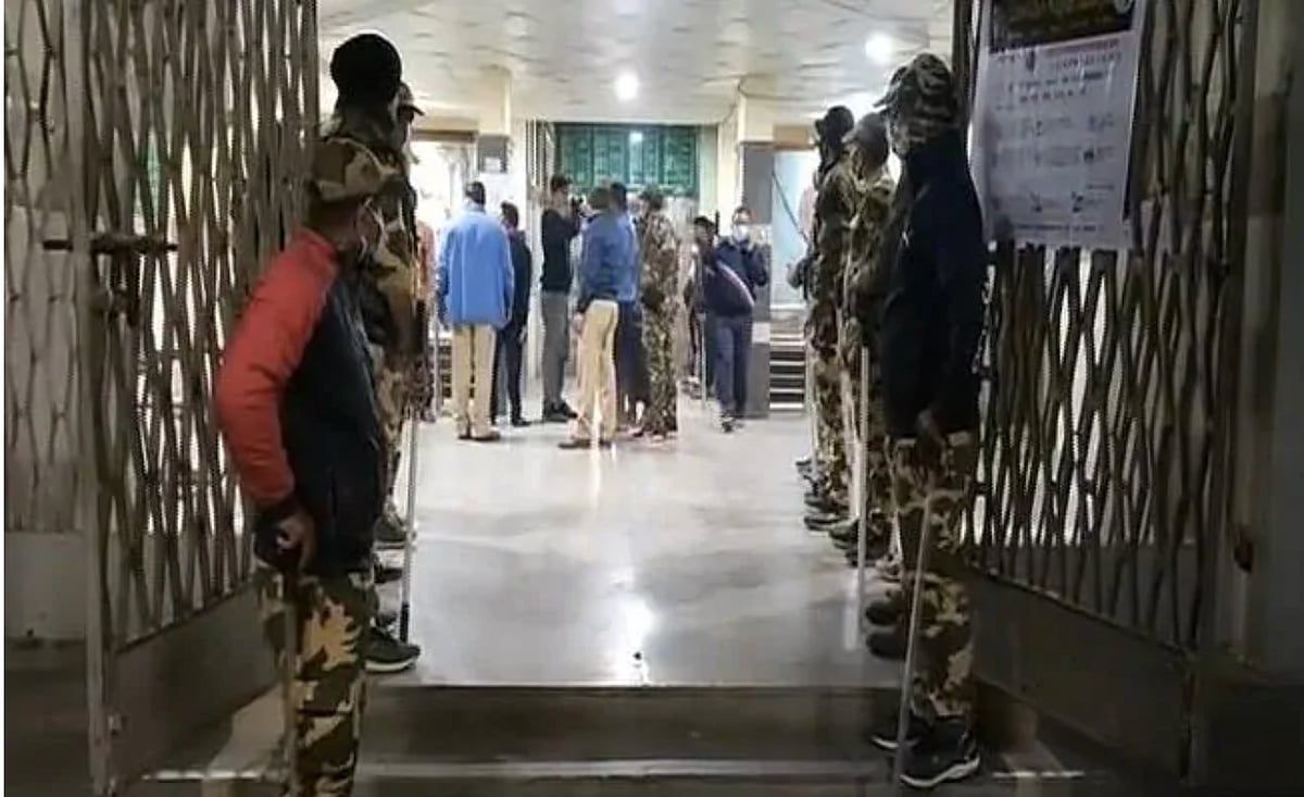 Maharashtra: Ten newborn babies die in Bhandara hospital fire