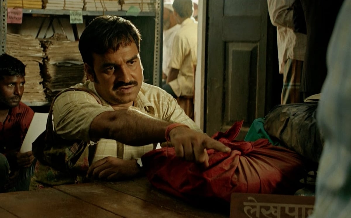 FILM REVIEW: ‘Kaagaz’ takes the viewers back to the hinterland and wears its provincial heart on its sleeve 