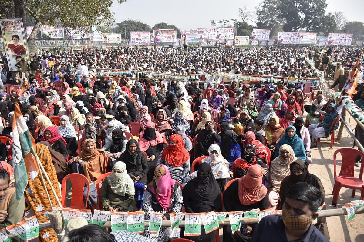 Priyanka Gandhi attacks Modi and his ‘capitalist friends’ at Kisan Panchayat in Bijnor, demands repeal of laws