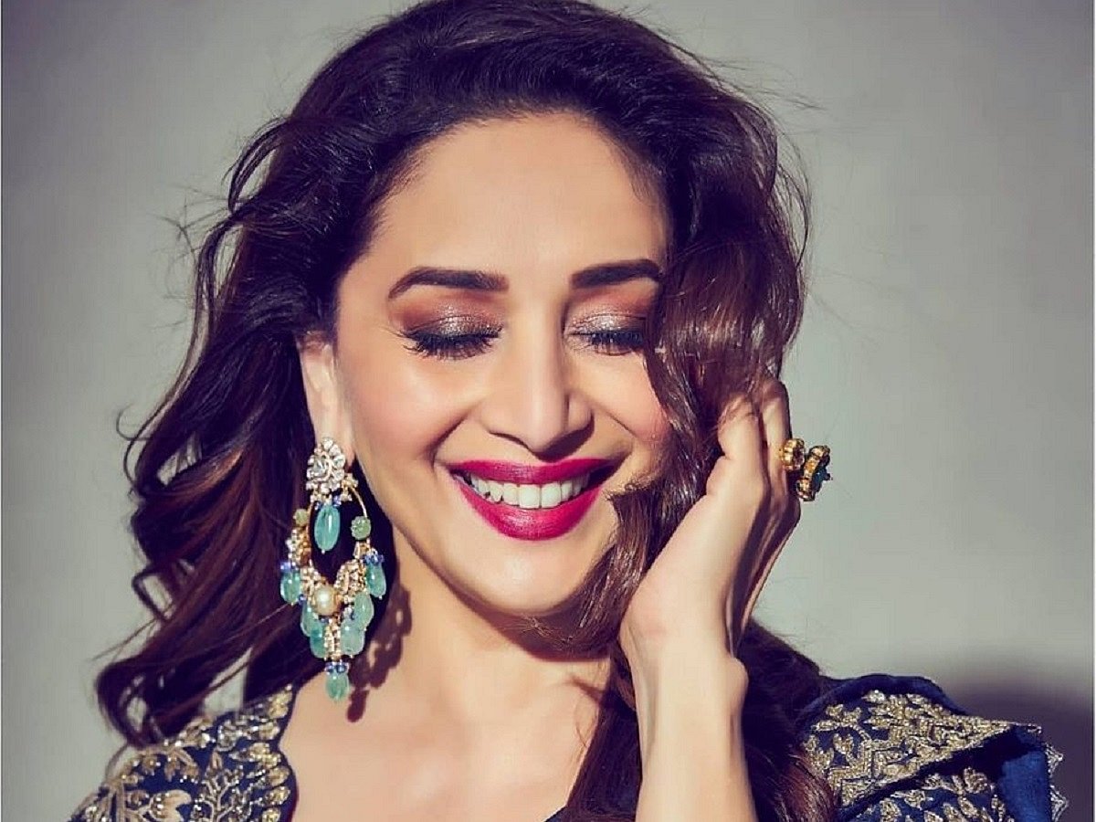 Madhuri aces the Gujju housewife’s role in 'Maja Ma'