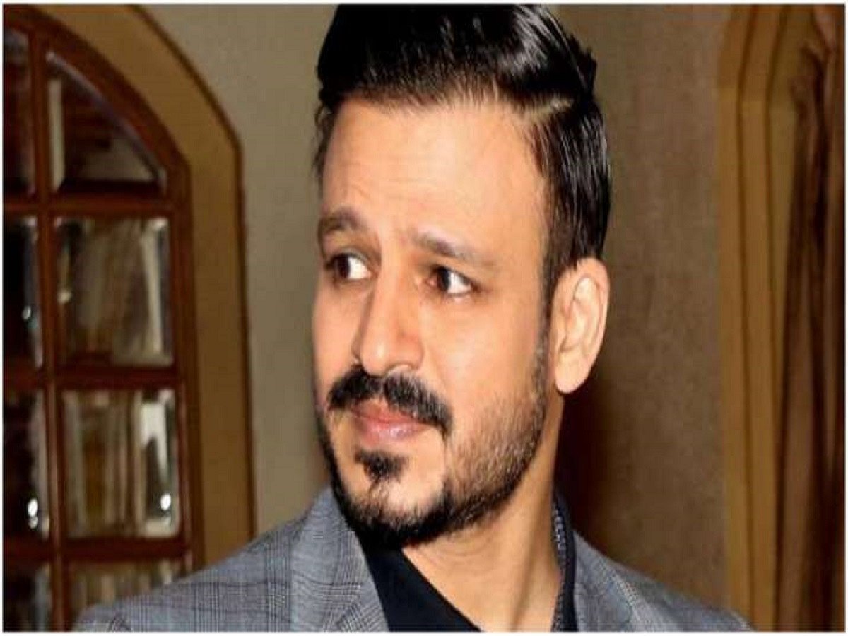 Vivek Oberoi flaunts bike-ride without helmet, mask; penalised