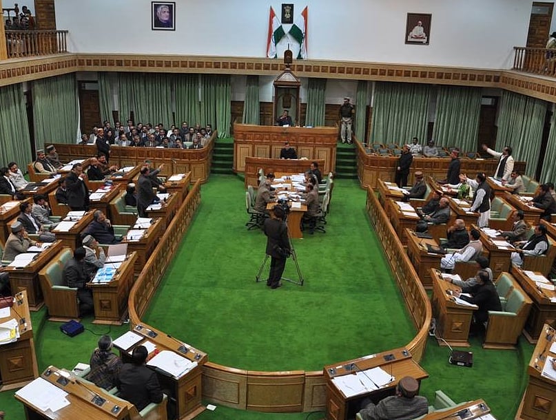 Congress MLAs manhandled outside HP Assembly while protesting against Governor’s speech