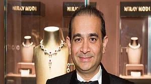 UK High Court rejects Nirav Modi's extradition plea, has 5 days to appeal for oral hearing