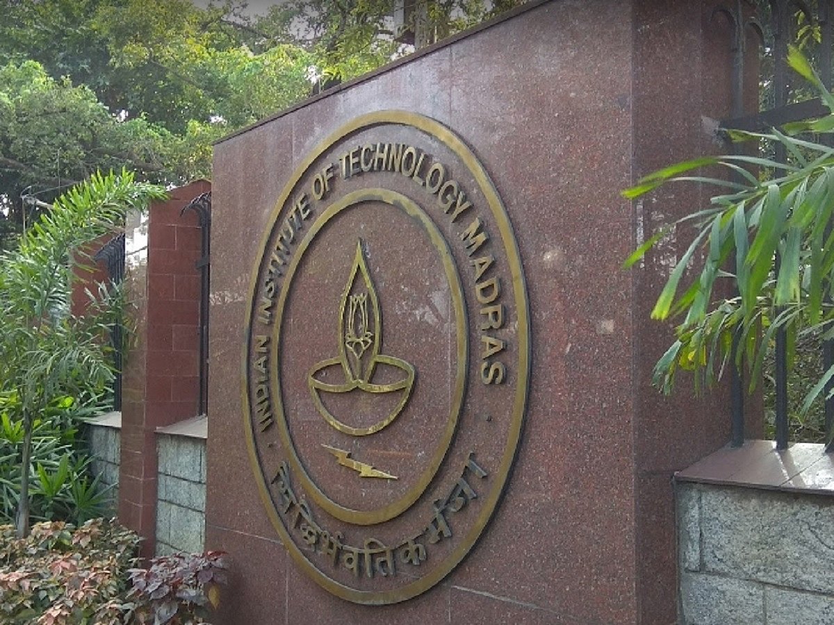 IIT team shows way for effective drugs to treat HIV/AIDS