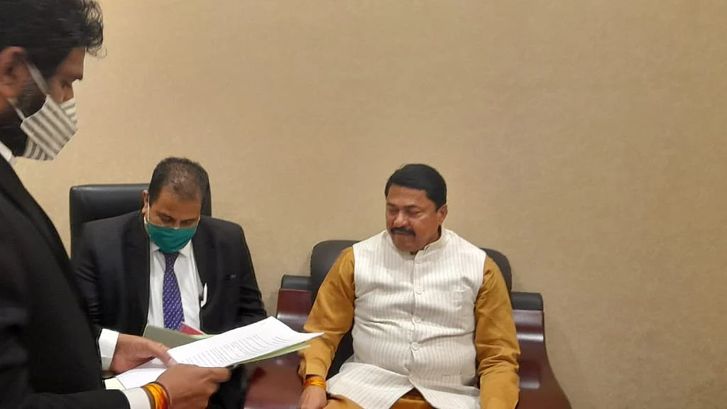 Maharashtra Speaker Nana Patole asks legislature to frame law to give voters option between ballot paper & EVM