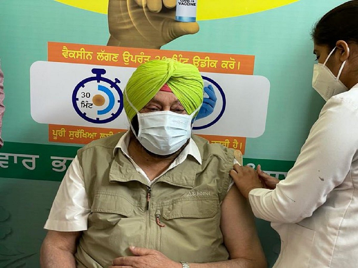 Punjab CM Capt Amarinder Singh gets first shot of COVID-19 vaccine