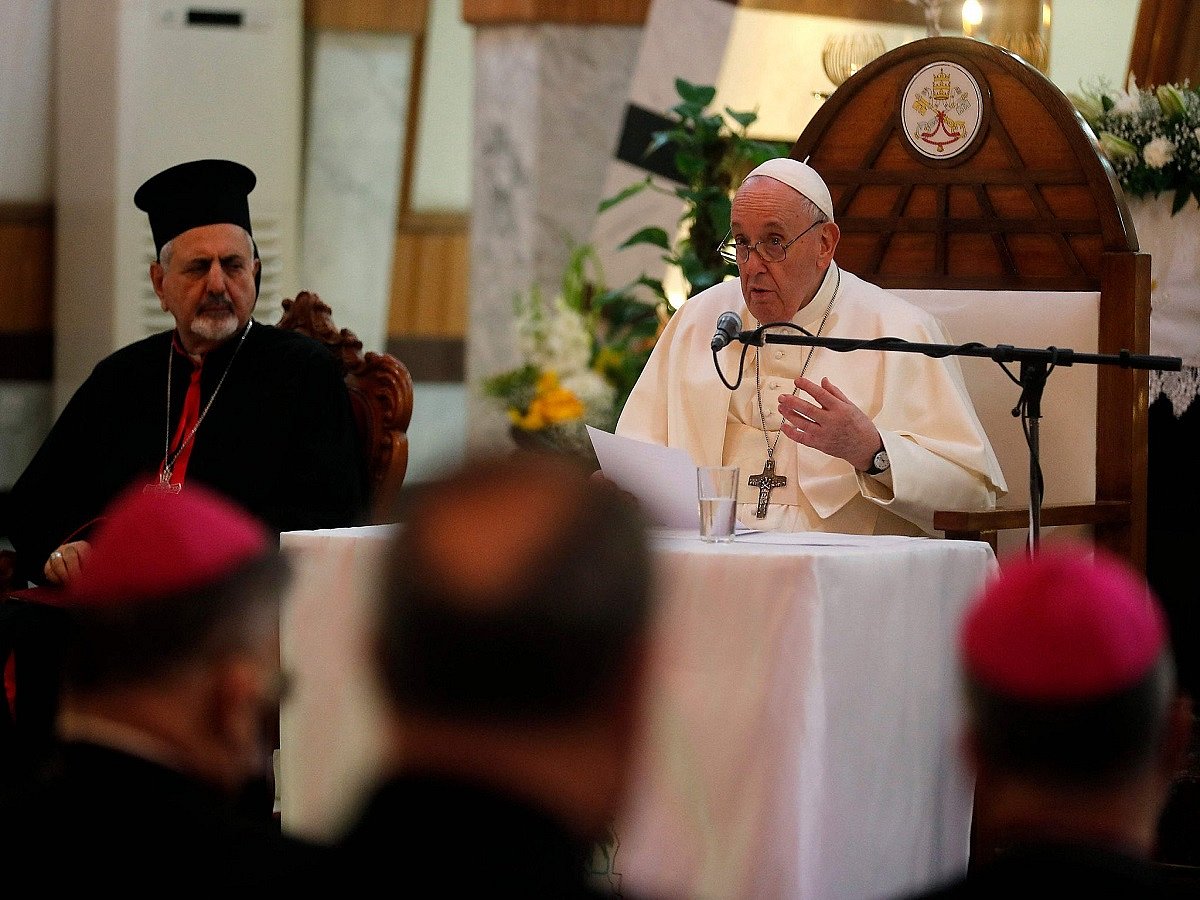 Pope Francis, Iraq’s top Shiite cleric hold historic meeting