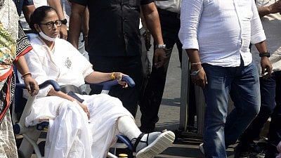 LIVE News Updates: EC removes Mamata’s security in-charge Vivek Sahay