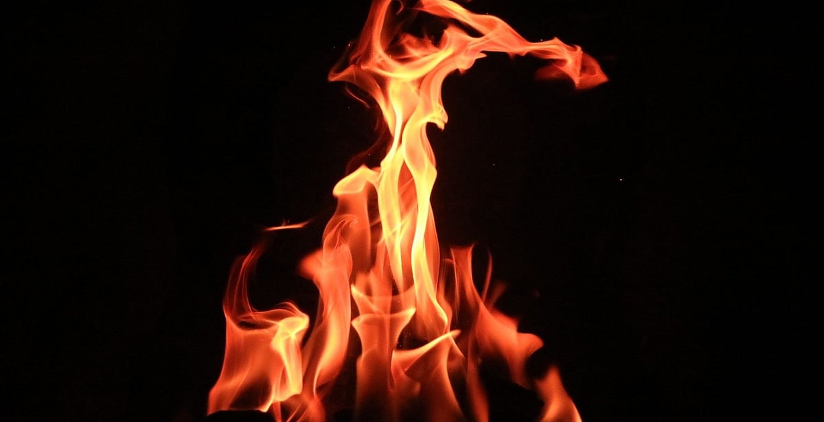 Delhi: Fire breaks out on sixth floor of ISBT Kashmere Gate, none injured