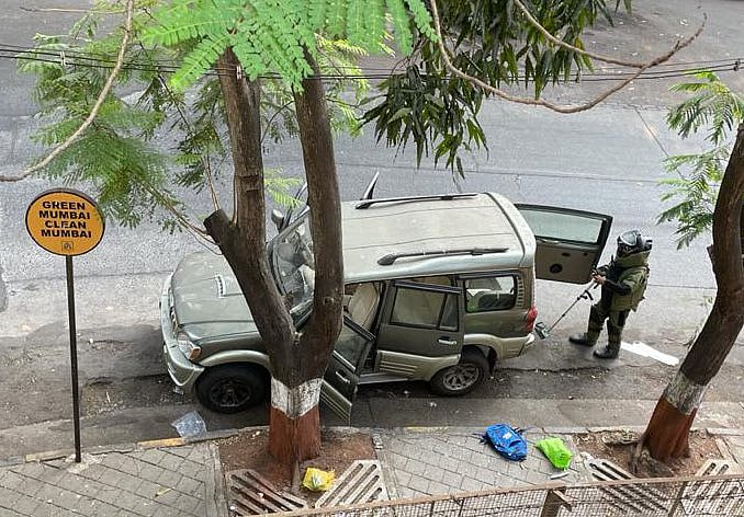 Lessons from Mumbai’s Policegate: When police plant bombs and extort