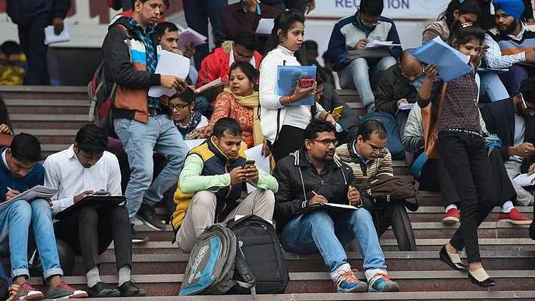 Huge spike in Delhi’s unemployed, women worst affected, says  survey