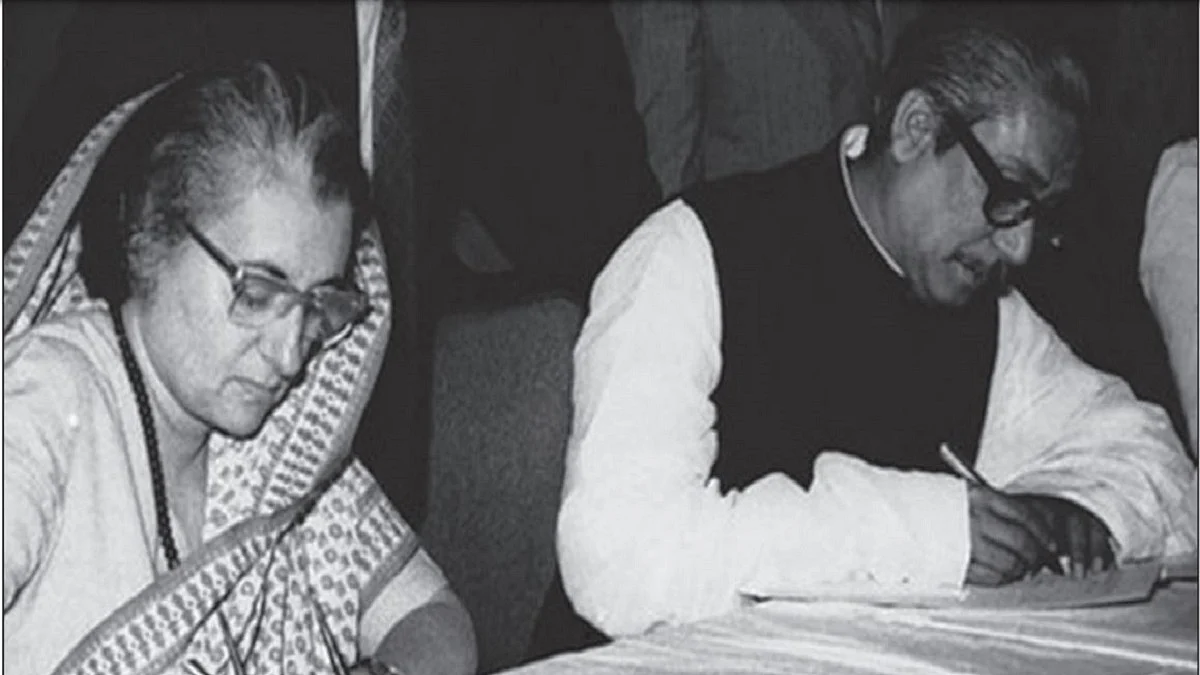  Indian PM Indira Gandhi (left) and Bangladesh PM Sheikh Mujibur Rahman sign treaty of friendship in Dhaka on March 19, 1972 &nbsp;