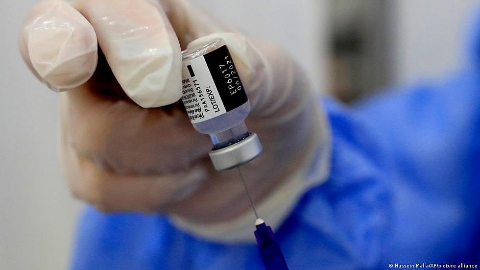 Top US senators ask Pfizer, Moderna, J&J for global access to vaccines, including in India