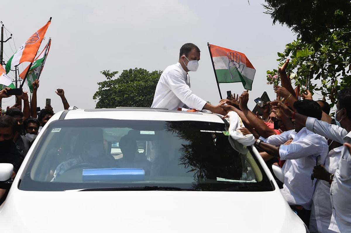 RaGa’s Kerala campaign: Youth, kids, elderly swarm to greet leader who speaks of ‘Nyay’ 