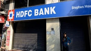 HDFC Ltd to merge with HDFC Bank