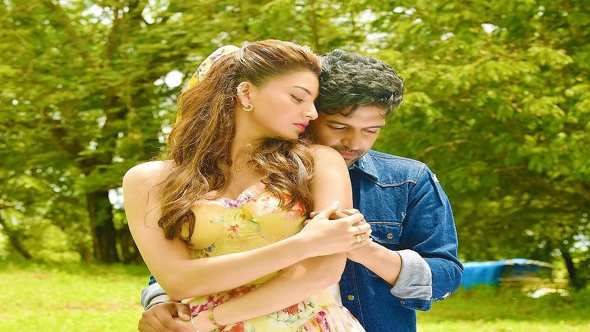 Actress Urvashi Rautela and Singer Guru Randhawa