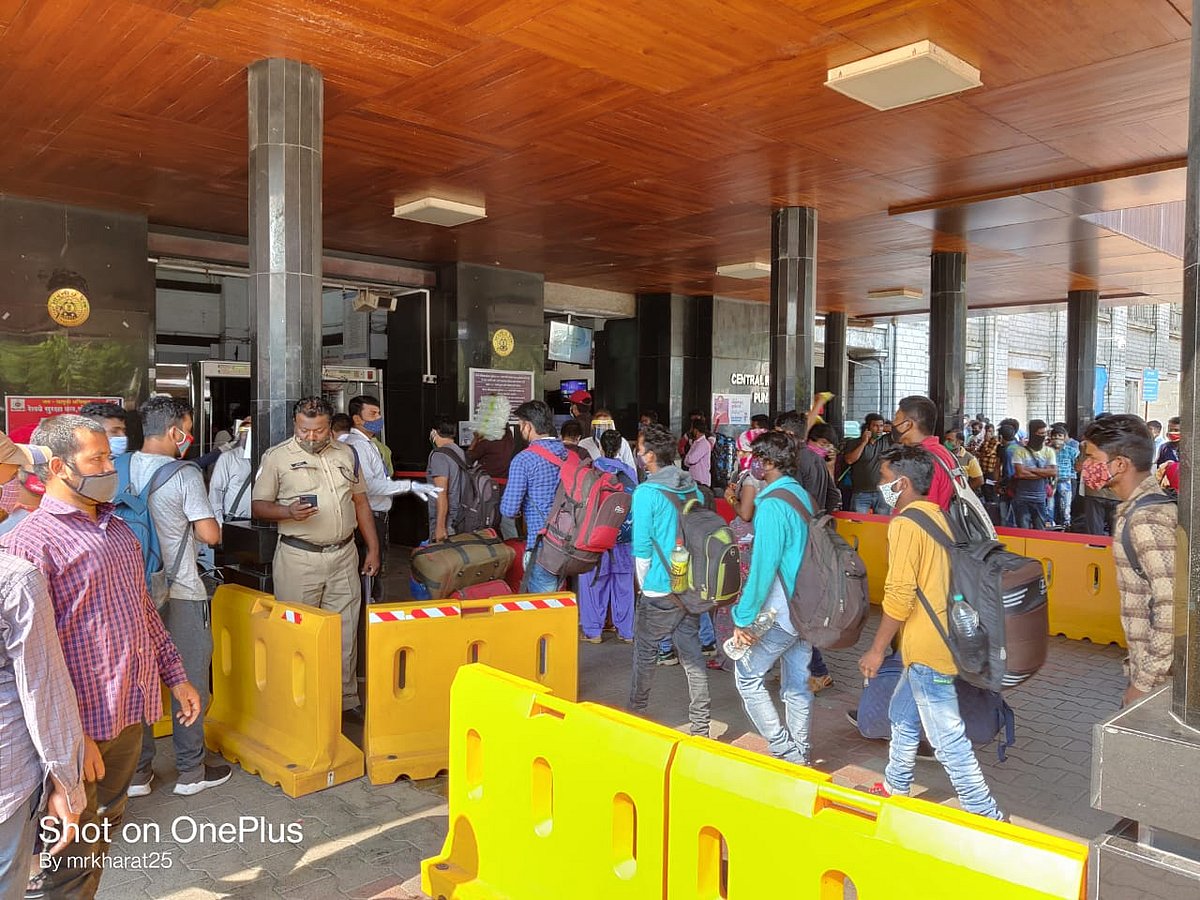 Fearing last year’s lockdown experience, migrant workers across India begin to leave for home       