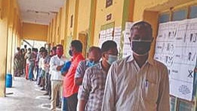 Voters at a polling station in Tamil Nadu on April 6