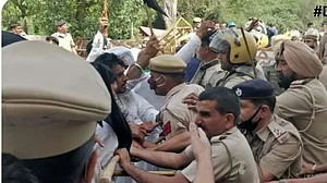 Haryana: Police use water cannon to disperse protesting farmers in Sirsa