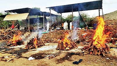 There is long waiting at crematoriums to burn the Covid-dead&nbsp;