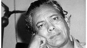 Hasrat Jaipuri Saab was a poet who thought like the masses: Lata Mangeshkar